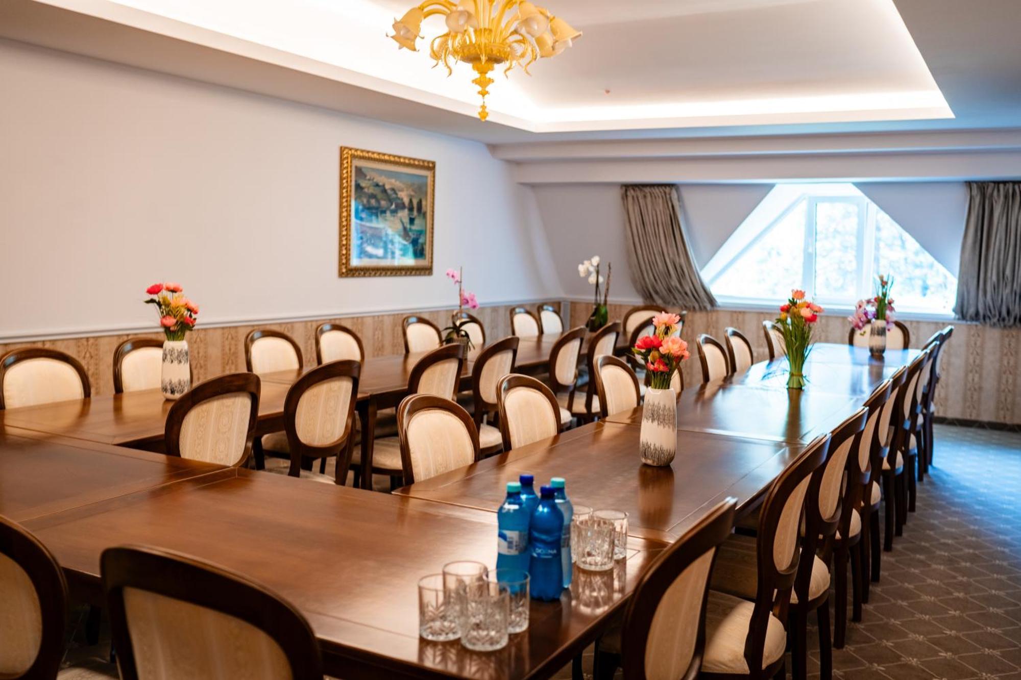 Carpentiere Arena Hotel Răşinari Kültér fotó
